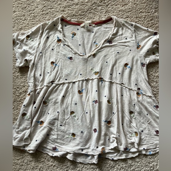 mi ami Tops - Mi Ami Cream Floral Embroidered Linen Blend Babydoll Top